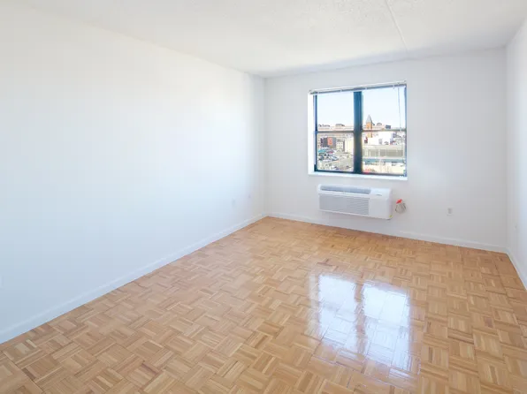 180 10th Street image 14 of 16