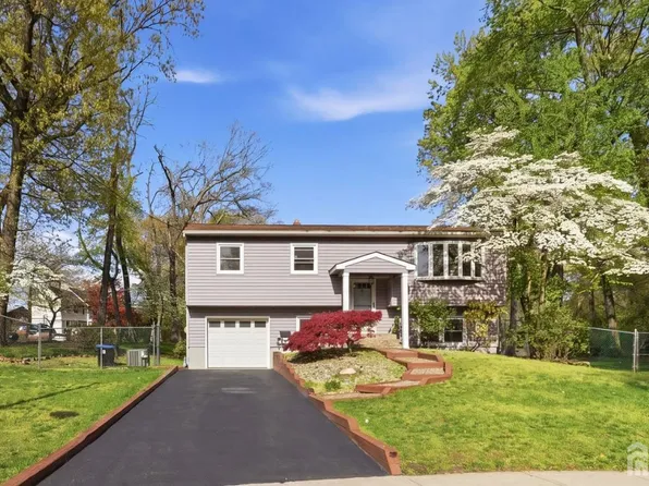 22 Prince Rd, East Brunswick, NJ 08816
