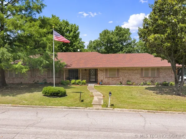 113 Circle Dr, Davis, OK 73030