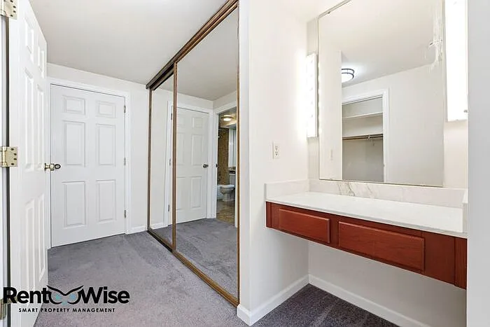 555 Laurel Ave #303 — Photo 41