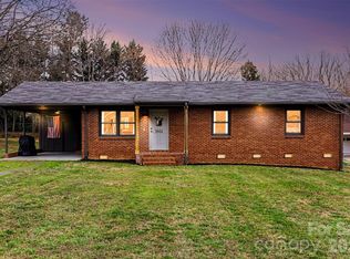5502 Chicopee Dr, Mint Hill, NC 28227
