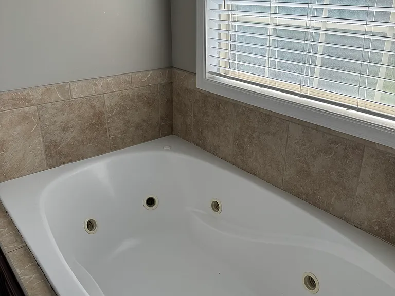 jetted tub