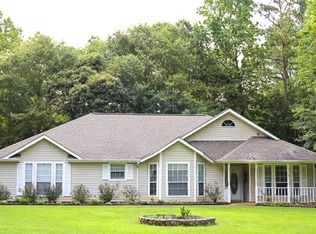 16 Coggins Corner Ct, Newnan, GA 30265