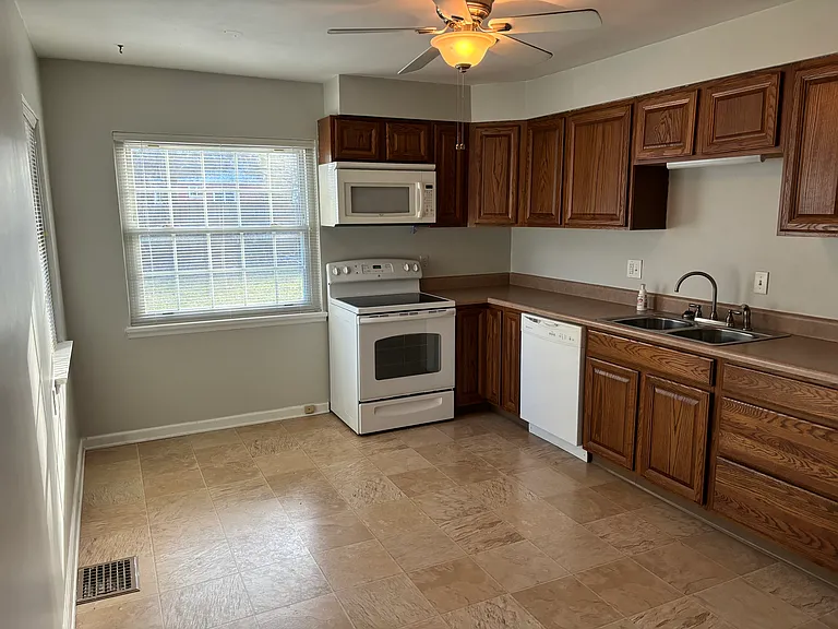 2169 Cranford Rd — Photo 5