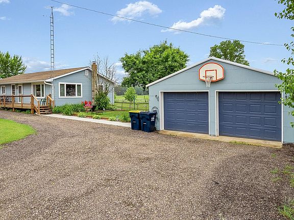 3rd image of N2861 24th Ave