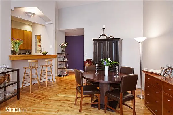 Sold by R New York | media 1
