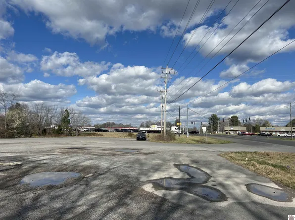 1870 Mayfield Hwy, Benton, KY 42025