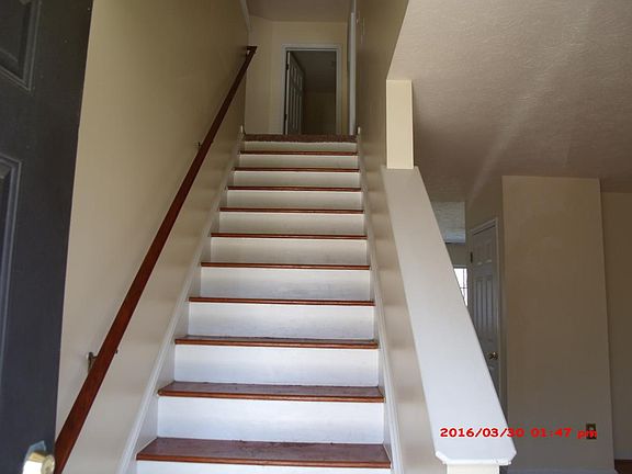 3rd image of 106 Sheppard Dr