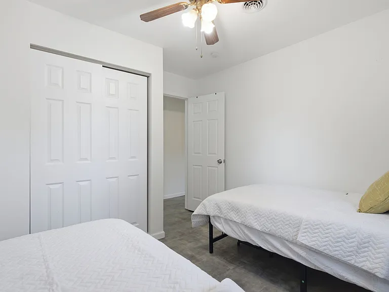 2416 Ridgecrest Dr — Photo 10
