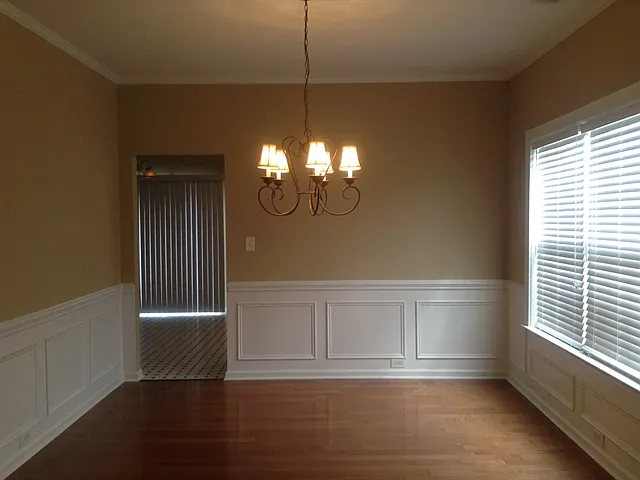 10004 Barrands Ln — Photo 5