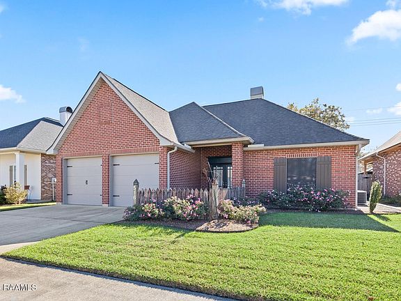 2nd image of 516 Kings Cove Cir