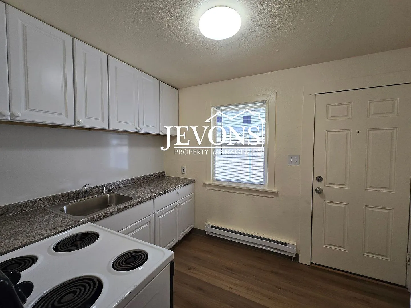 301 S 2nd St Yakima, WA 98901 — Photo 3