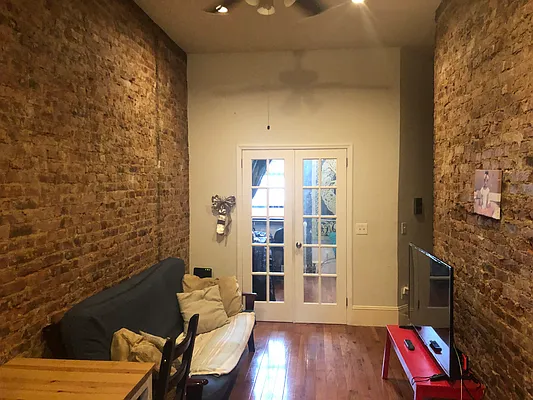 Rented by EXR | media 23