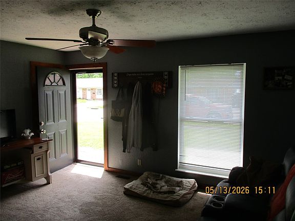4th image of 810 Bayberry Dr