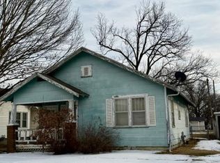 1309 W 4th St, Coffeyville, KS 67337