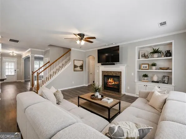 7529 Brookstone Cir, Flowery Branch, GA 30542