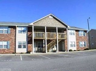 922 Westbrook Ct, Archdale, NC 27263