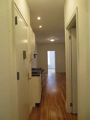 Rented by Waverly Realty Associates | media 7