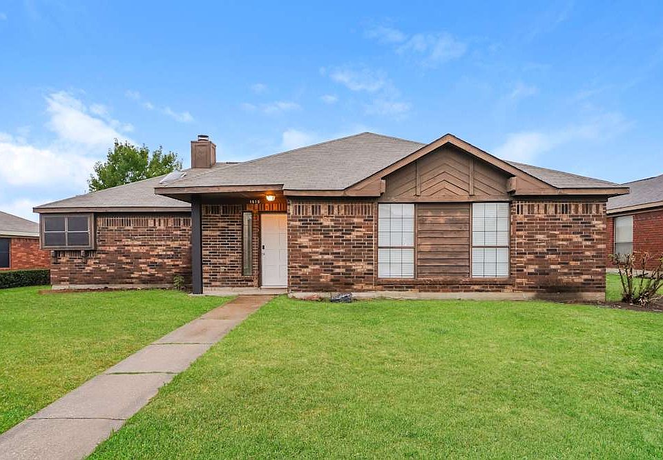 1st image of 1686 Autumn Breeze Ln