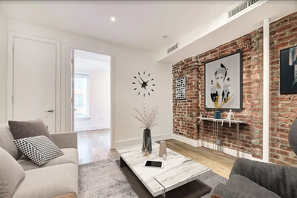 Rented by REAL New York | media 11