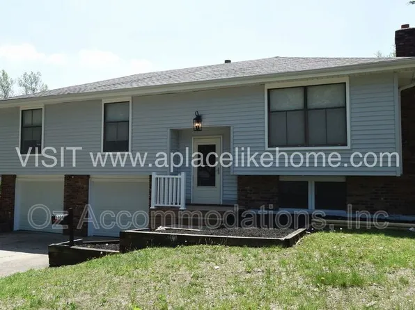 1105 W Elm Ter, Olathe, KS 66061