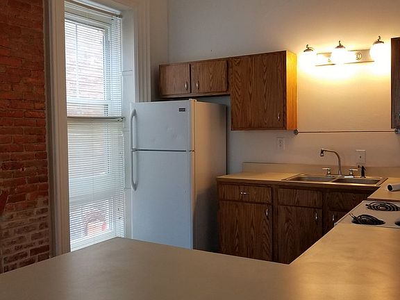 5th image of 312 W 9th St APT 1
