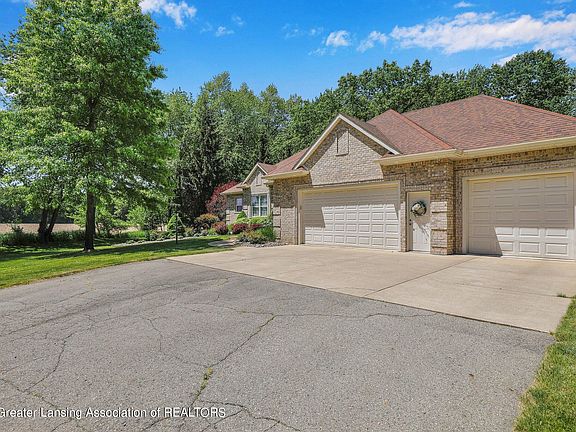 5th image of 1800 Wilderness Dr