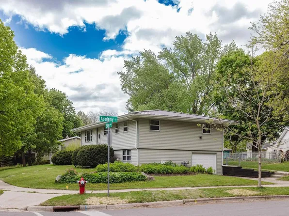1422 Ellen Avenue, Madison, WI 53716