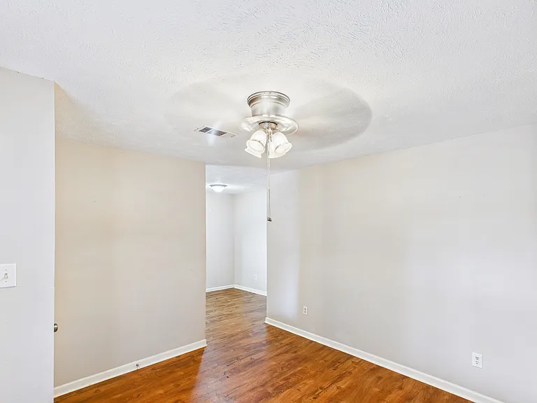 3615 Mahan St #B — Photo 2