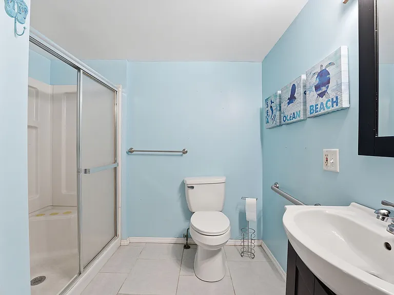 4432 Calm Harbor St — Photo 7