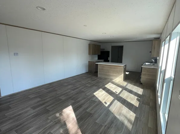 561 Lown St, West Columbia, SC 29169