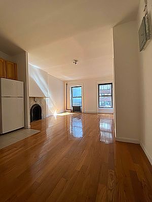 1st image of 62 W 48th St #5RR