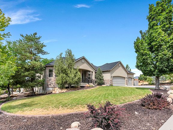 5th image of 373 E Alexander Dr