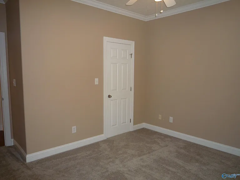 16656 Bellewood Dr — Photo 21
