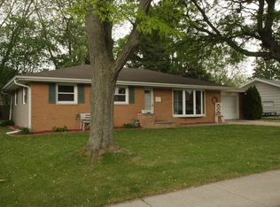 907 Jordan Rd, De Pere, WI 54115