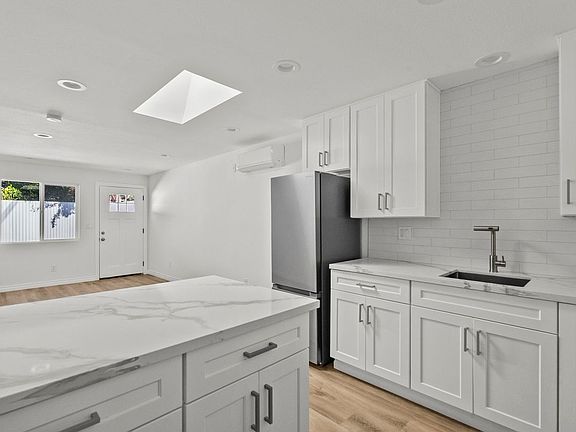 3rd image of 3668 2nd Ave