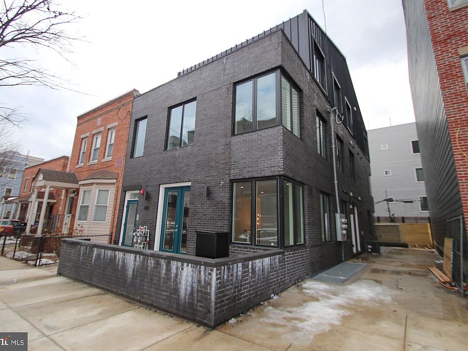 1st image of 810 N Uber St