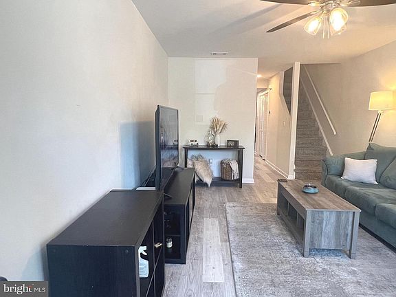 5th image of 43 Park Vallei Ln