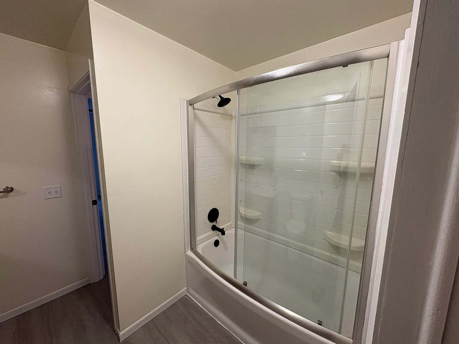 1 bed, $800 — Photo 4