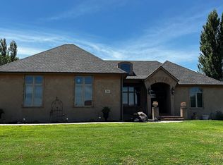 1804 W Edgewood Dr, Wellington, KS 67152