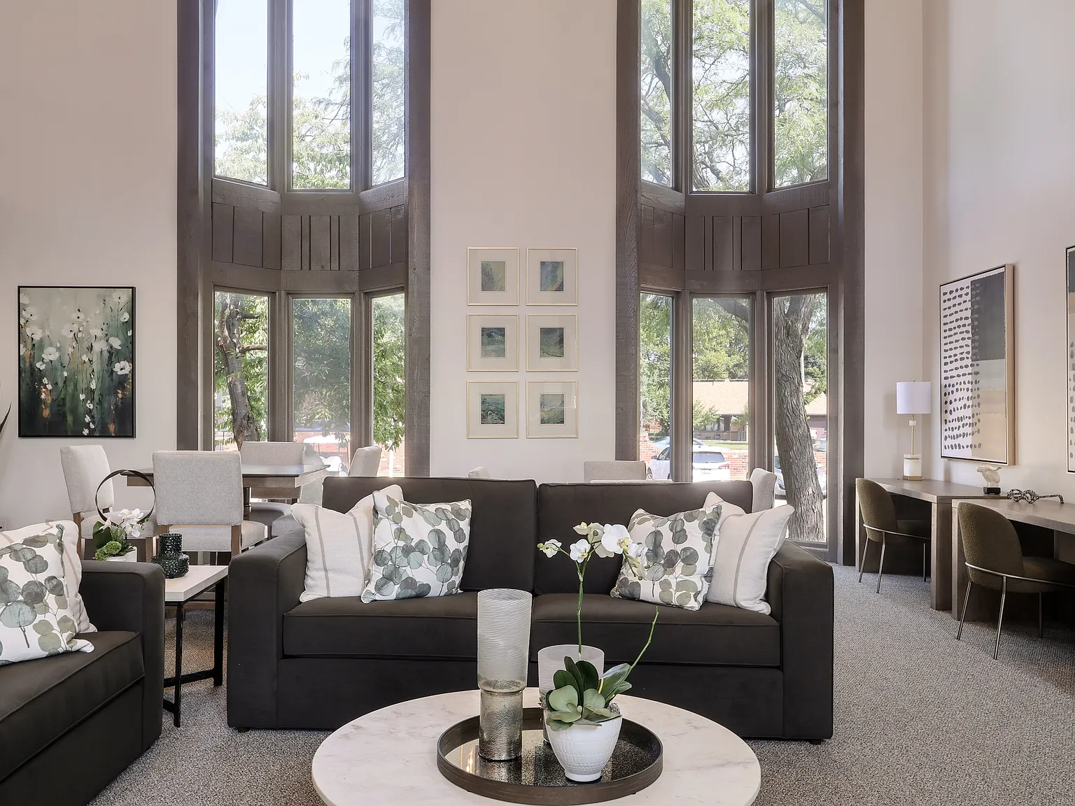 Knollwood Village Apartments — Photo 4