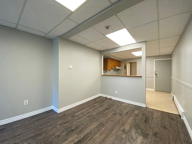 53 Queen St W #5 — Photo 7