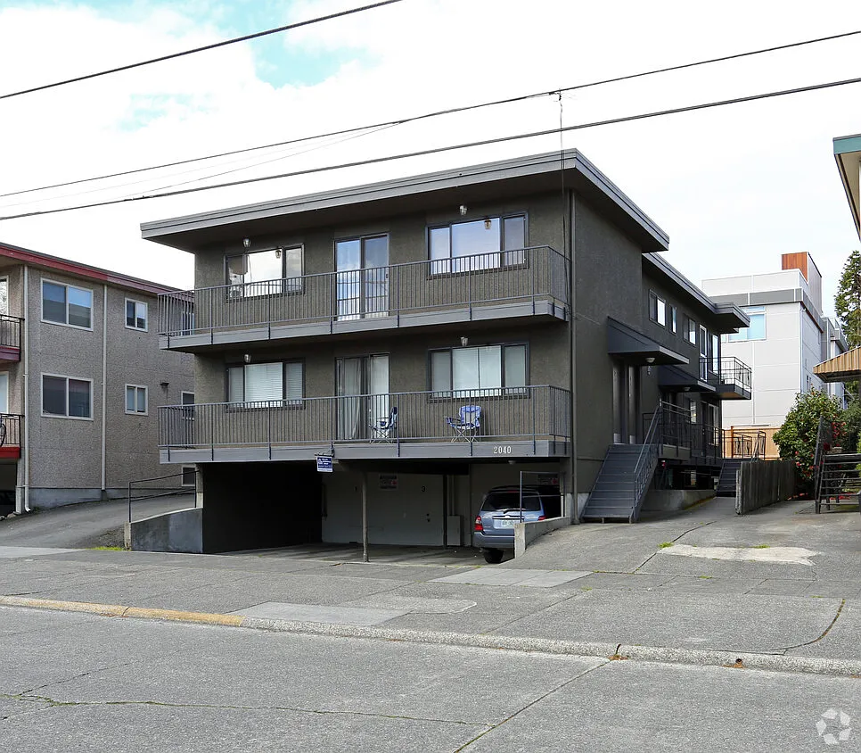 2 bed, 1.5 bath, 875 sqft, $2,195 — Photo 1