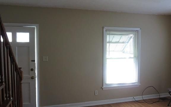 5th image of 414 Meadow Park
