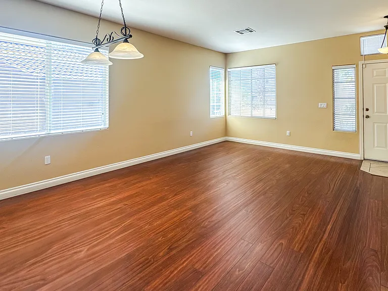 10724 Windrose Point Ave — Photo 5