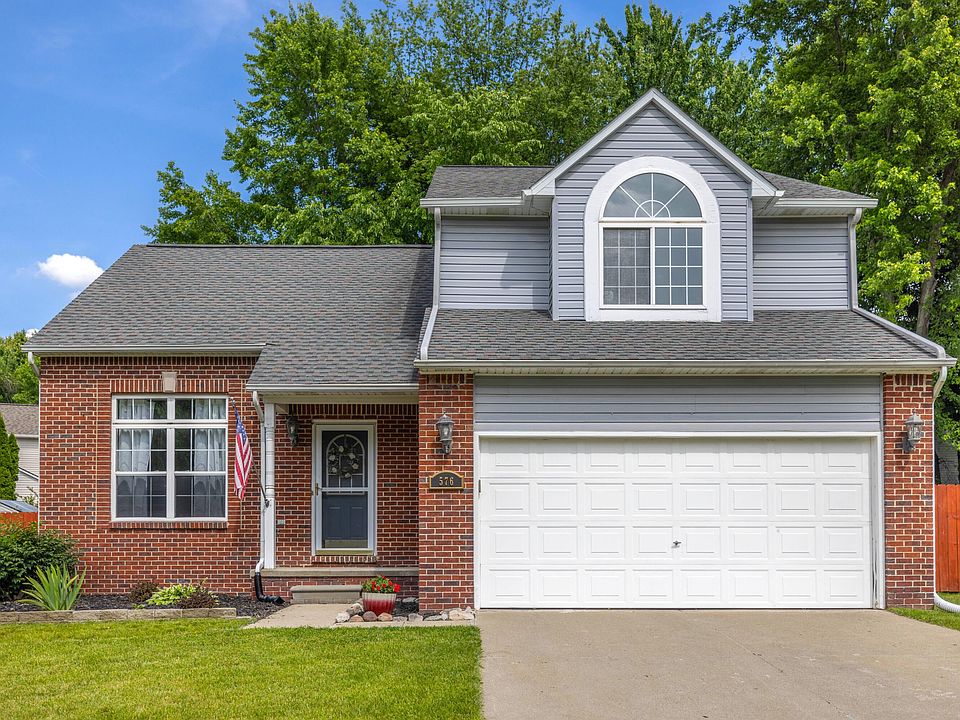 1st image of 576 Cove View Dr