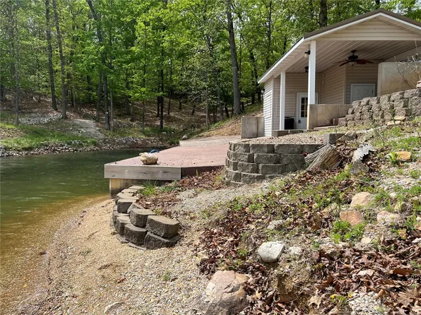 6039 N Point Ct, Perryville, MO 63775