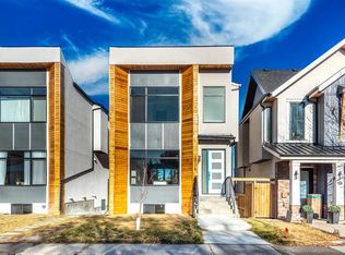 3016 SE 13th Ave SW, Calgary, AB T3C0V2