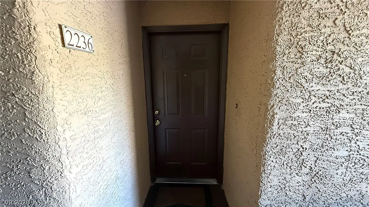 2 bed, 2.0 bath, 1053 sqft, $1,450 — Photo 2