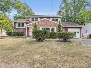 66 Oak Ridge Pkwy, Toms River, NJ 08755